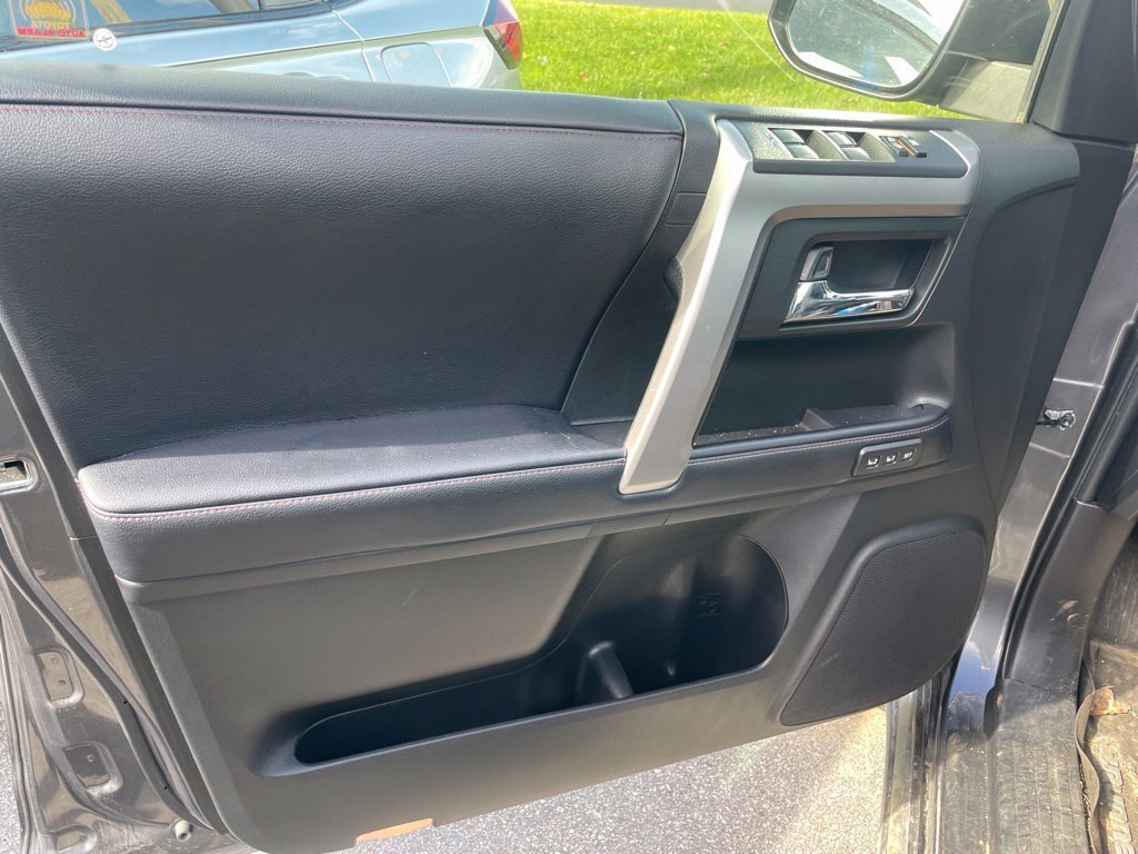 Used 2019 Toyota 4Runner Limited AWD/4WD image 12