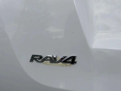Used 2015 Toyota RAV4 XLE FWD image 35