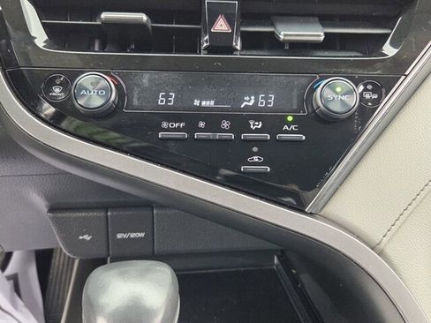 Used 2023 Toyota Camry SE image 20