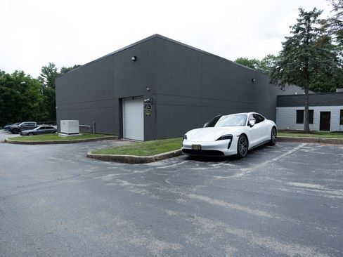 Certified 2025 Porsche 911 Carrera RWD image 84