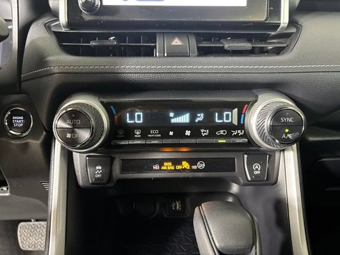 Used 2025 Toyota RAV4 XLE w/ Convenience Package FWD image 18