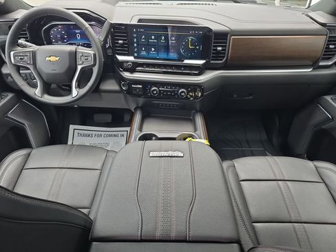 Certified 2025 Chevrolet Silverado 3500 High Country w/ High Country Premium Package AWD/4WD image 11