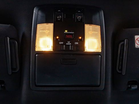 Used 2020 Lexus GX 460 Premium w/ Premium Package AWD/4WD image 29