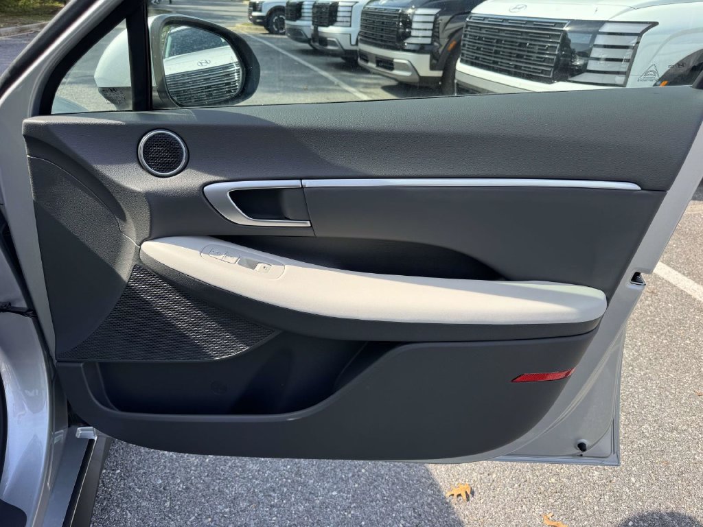 New 2026 Hyundai Sonata Blue FWD image 8