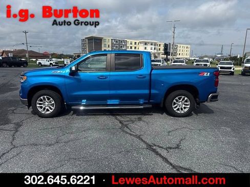 Used 2022 Chevrolet Silverado 1500 LT AWD/4WD image 6