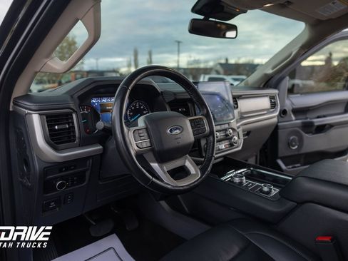 Used 2023 Ford Expedition Max XLT image 23