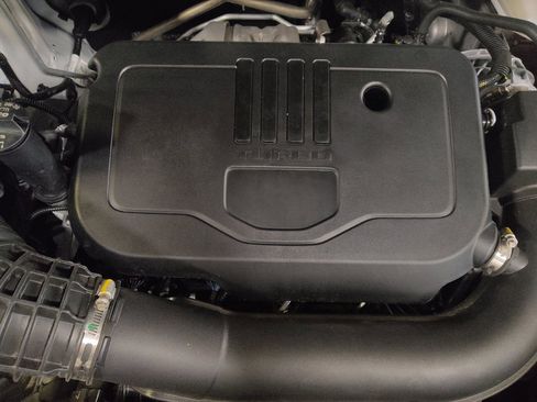 Used 2024 Chevrolet Blazer LT FWD image 30