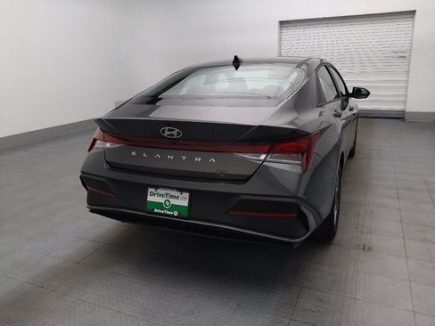Used 2024 Hyundai Elantra SEL FWD image 7