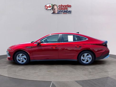 Certified 2026 Hyundai Sonata SE FWD image 2