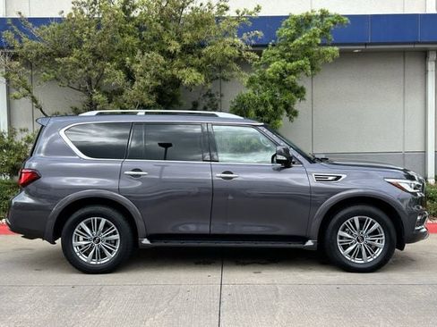 Used 2024 INFINITI QX80 Luxe image 3