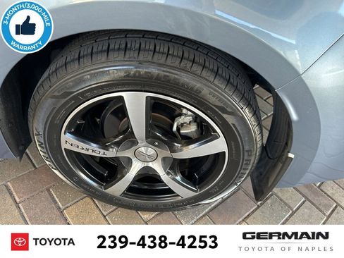 Used 2021 Toyota Corolla LE image 9