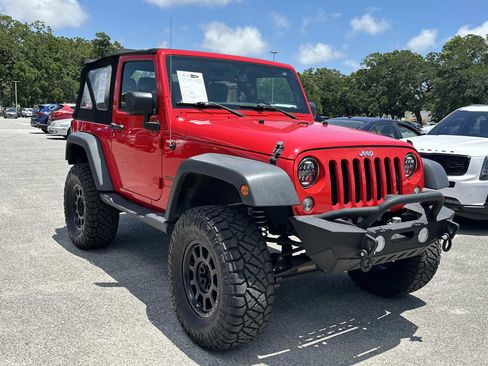 Used 2018 Jeep Wrangler Sport AWD/4WD image 2