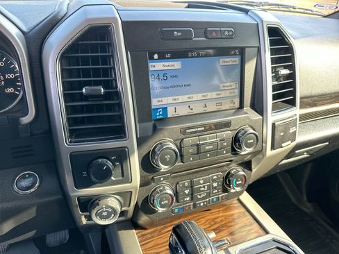 Used 2018 Ford F150 Lariat image 16