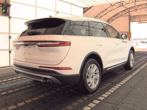 Used 2022 Lincoln Corsair FWD image 2