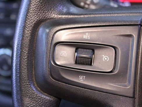 Used 2020 Chevrolet Silverado 1500 Custom image 21