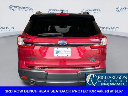 Used 2024 Subaru Ascent Onyx Edition image 4