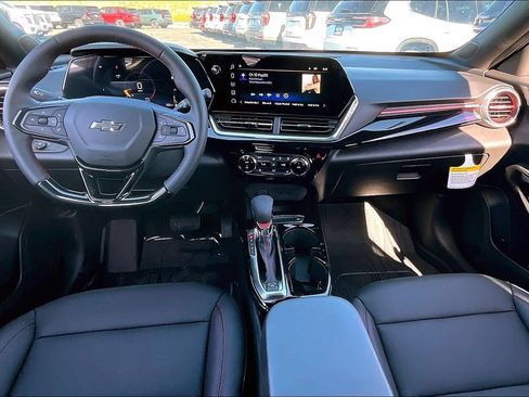 New 2026 Chevrolet Trax RS w/ Sunroof Package FWD image 5