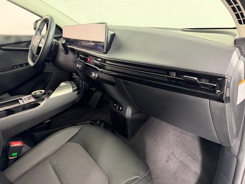Used 2025 Kia EV6 Light RWD image 30