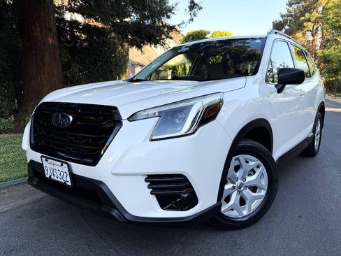 Used 2024 Subaru Forester AWD/4WD image 2
