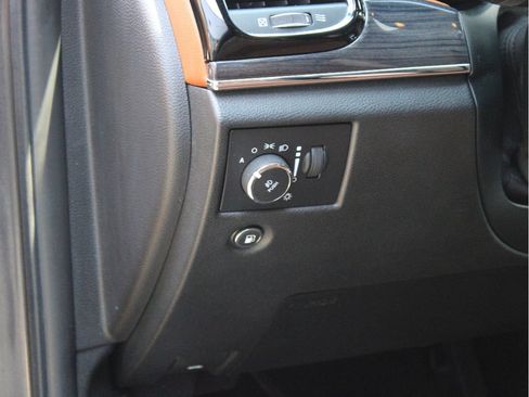 Used 2021 Jeep Grand Cherokee Overland AWD/4WD image 15