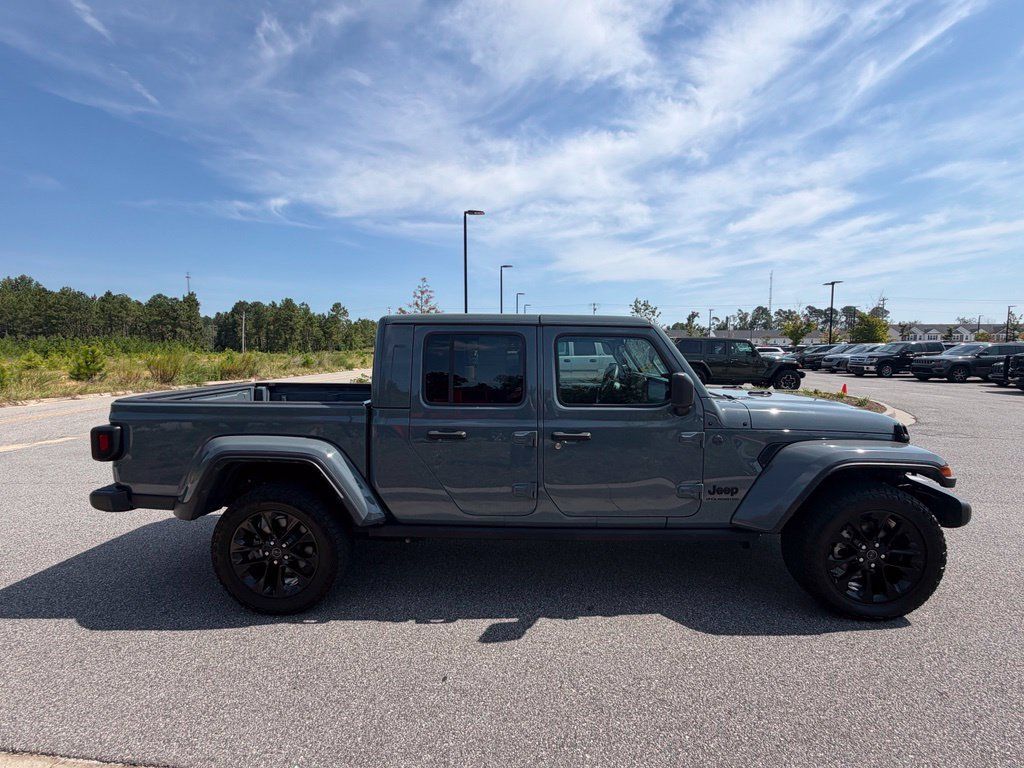 Certified 2024 Jeep Gladiator Sport AWD/4WD image 20