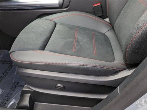 New 2025 Mercedes-Benz GLA 35 AMG 4MATIC image 4