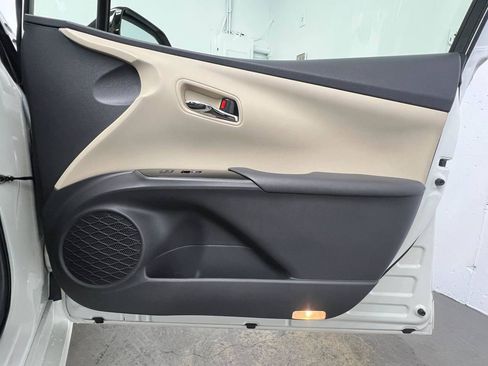 Used 2018 Toyota Prius Two w/ Prius Two Safety Plus Package FWD image 11