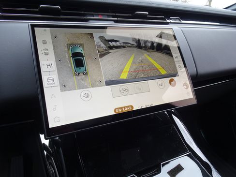 New 2026 Land Rover Range Rover Sport SE image 4