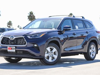 New 2025 Toyota Highlander LE
