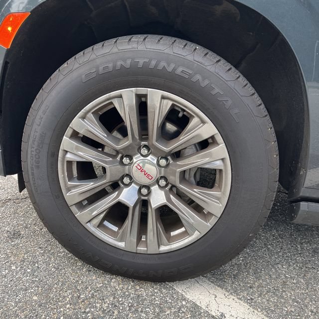 Used 2022 GMC Yukon XL Denali AWD/4WD image 7