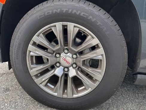 Used 2022 GMC Yukon XL Denali AWD/4WD image 7
