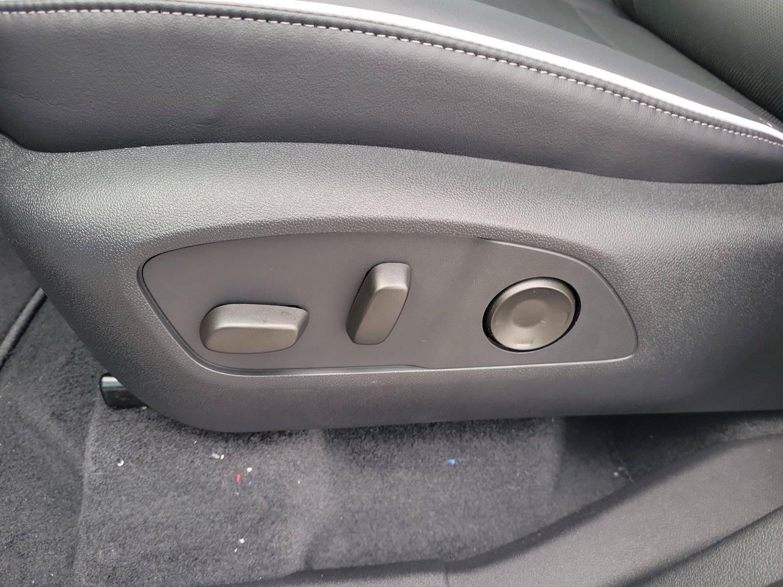 New 2027 Buick Enclave Sport Touring w/ Power Package FWD image 17
