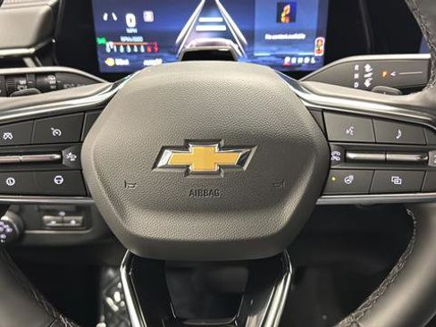 Used 2026 Chevrolet Suburban High Country AWD/4WD image 16