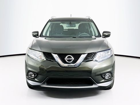 Used 2015 Nissan Rogue SV w/ SV Family Package FWD image 2