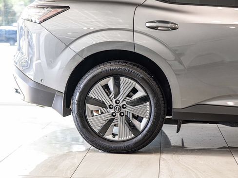 Used 2025 Nissan Murano SL AWD/4WD image 11