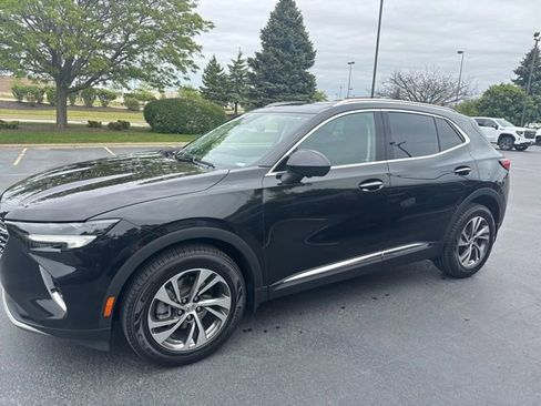 Used 2022 Buick Envision Essence w/ Technology Package I FWD image 4