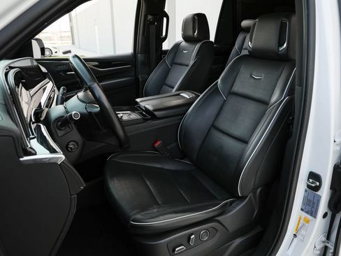 Used 2021 Cadillac Escalade Sport w/ Driver Assist Tech Package AWD/4WD image 15