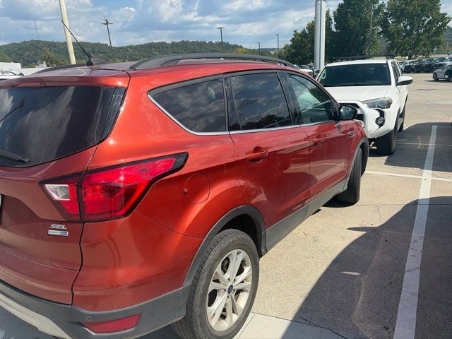 Used 2019 Ford Escape SEL AWD/4WD image 9
