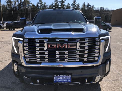 Used 2025 GMC Sierra 2500 Denali w/ Technology Package AWD/4WD image 8