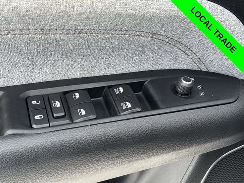 Used 2022 Jeep Compass Latitude image 10