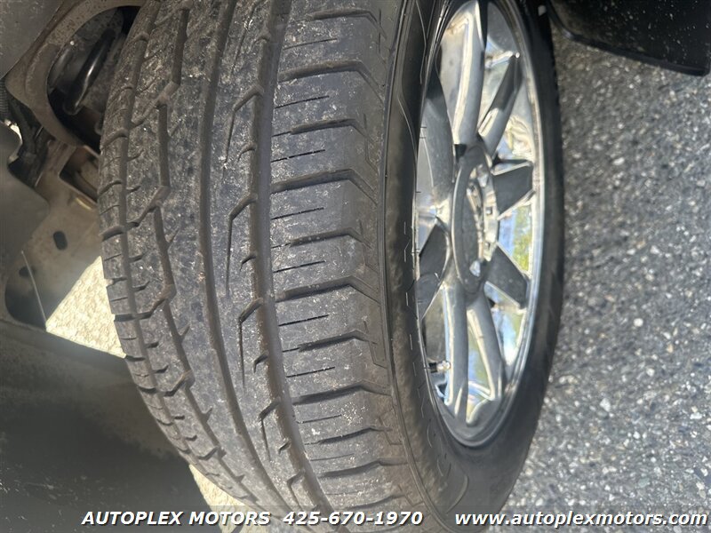 Used 2011 GMC Yukon Denali AWD/4WD image 33