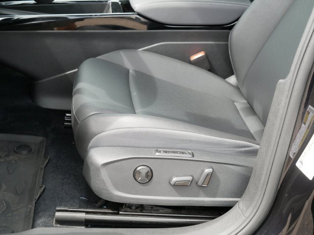 Used 2023 Volkswagen ID.4 Pro S AWD/4WD image 14