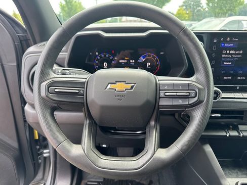 Used 2024 Chevrolet Colorado W/T RWD image 23