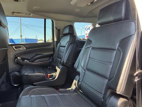 Used 2020 GMC Yukon XL Denali w/ Denali Ultimate Package AWD/4WD image 19