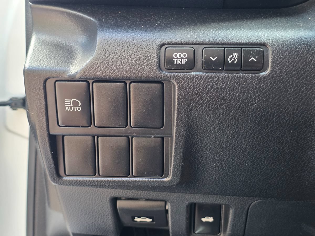 Used 2017 Lexus IS 200t RWD image 48