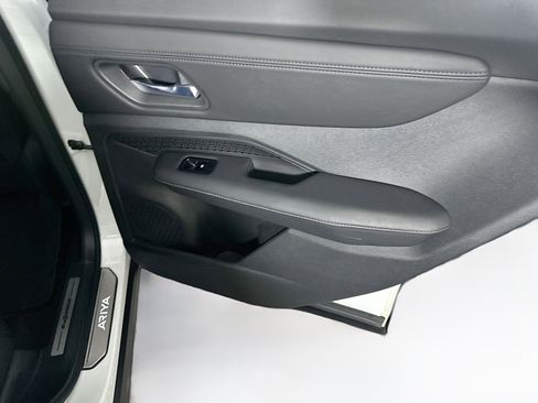 Used 2024 Nissan Ariya AWD image 31