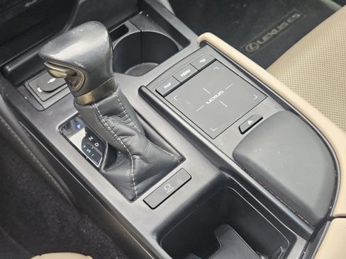 Used 2020 Lexus ES 350 w/ Premium Package FWD image 12