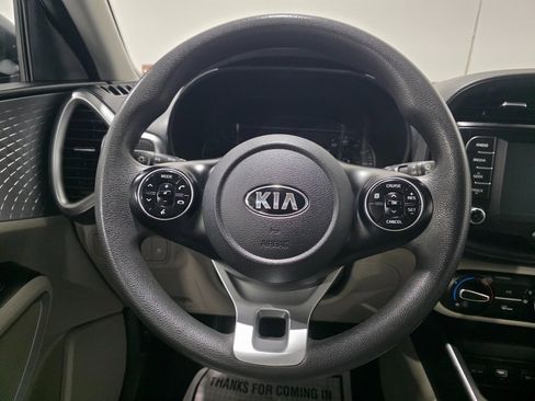 Used 2021 Kia Soul LX image 4