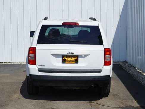 Used 2015 Jeep Patriot Sport w/ Power Value Group FWD image 5