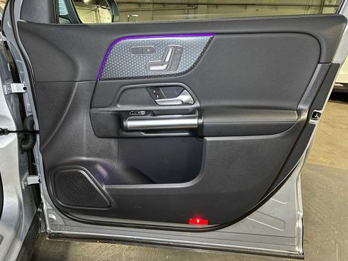 Certified 2025 Mercedes-Benz GLA 250 4MATIC image 11